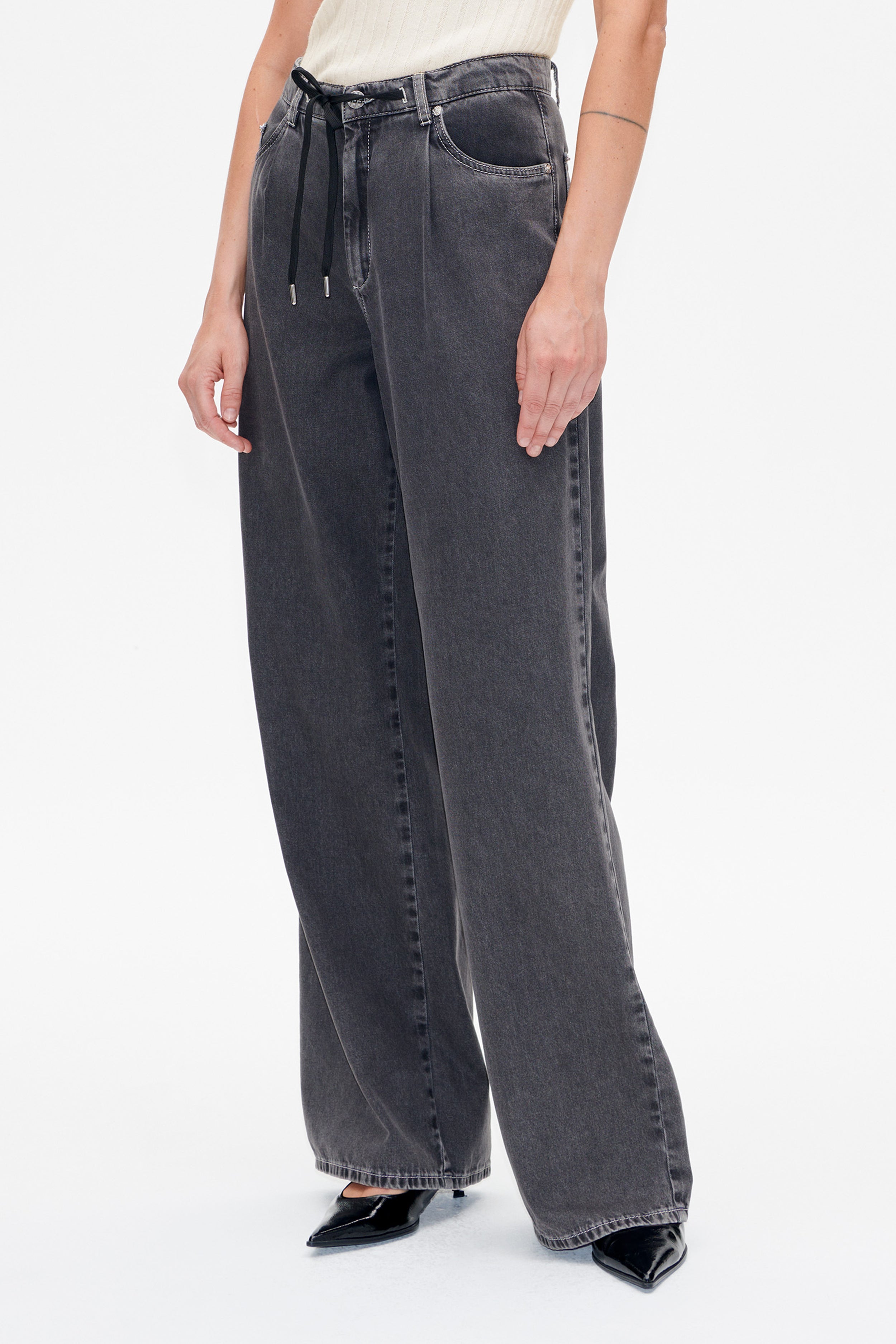 23927_9860_DETAIL.png media file