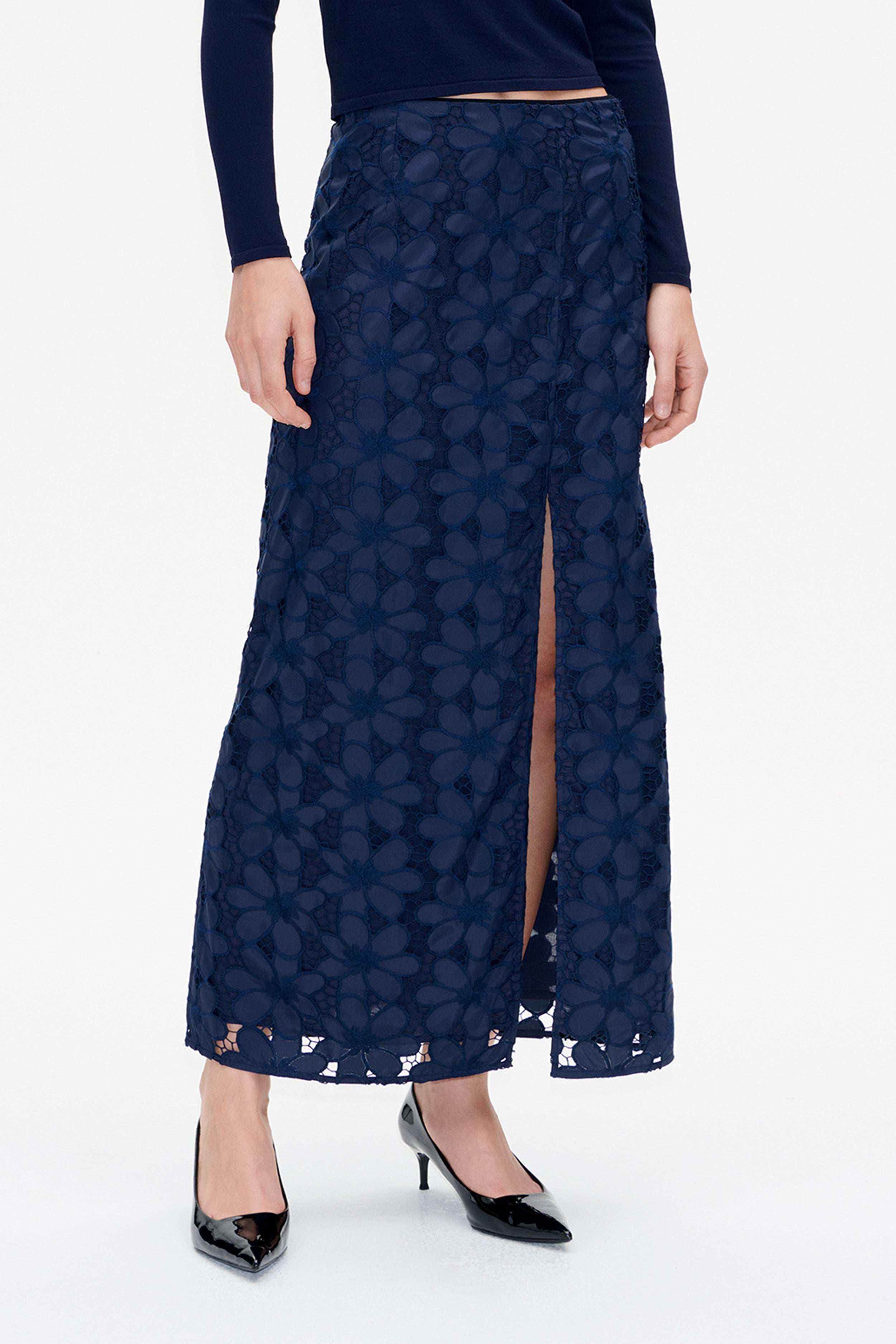 24013_7821_DETAIL.png media file