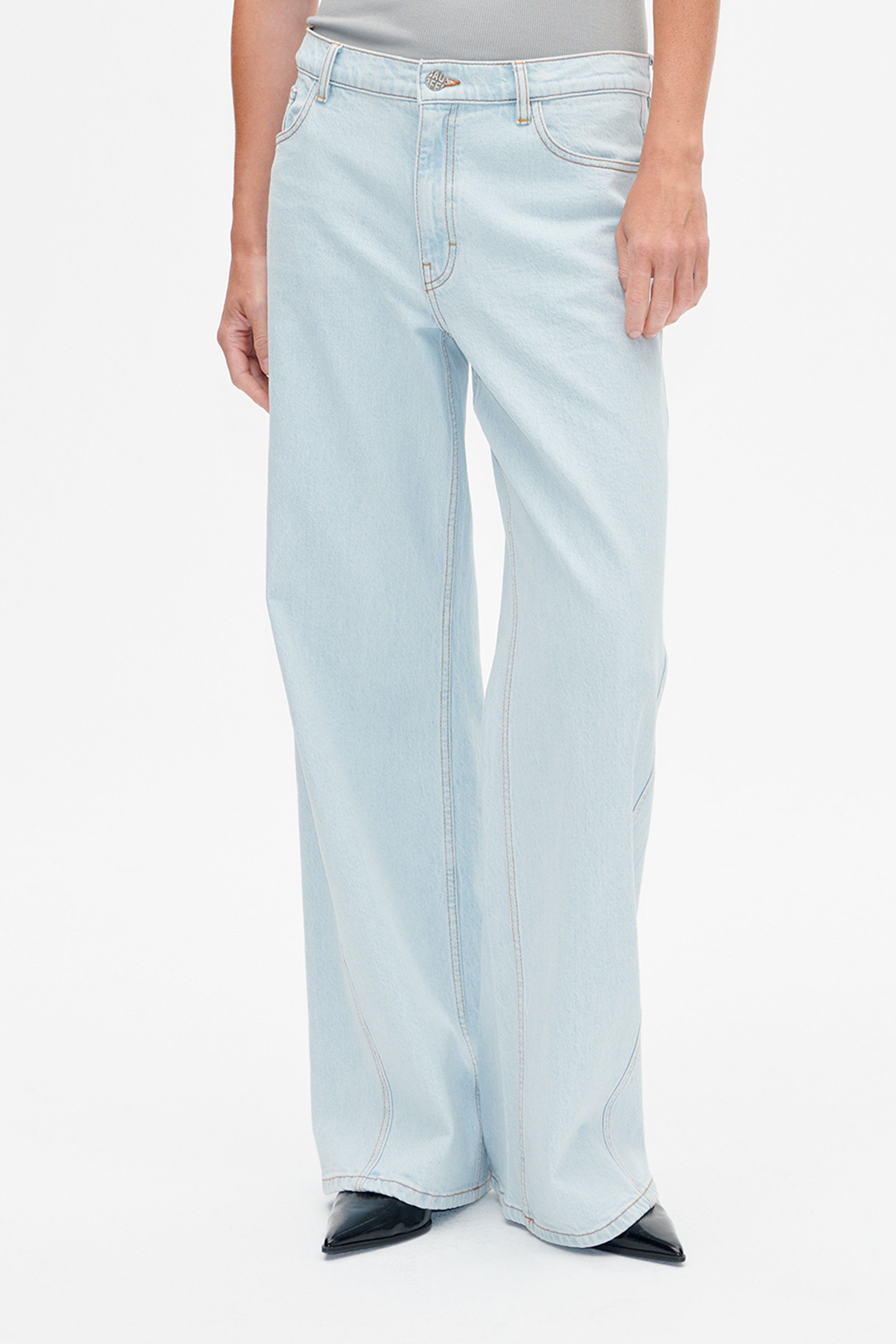 24139_7403_DETAIL.png media file