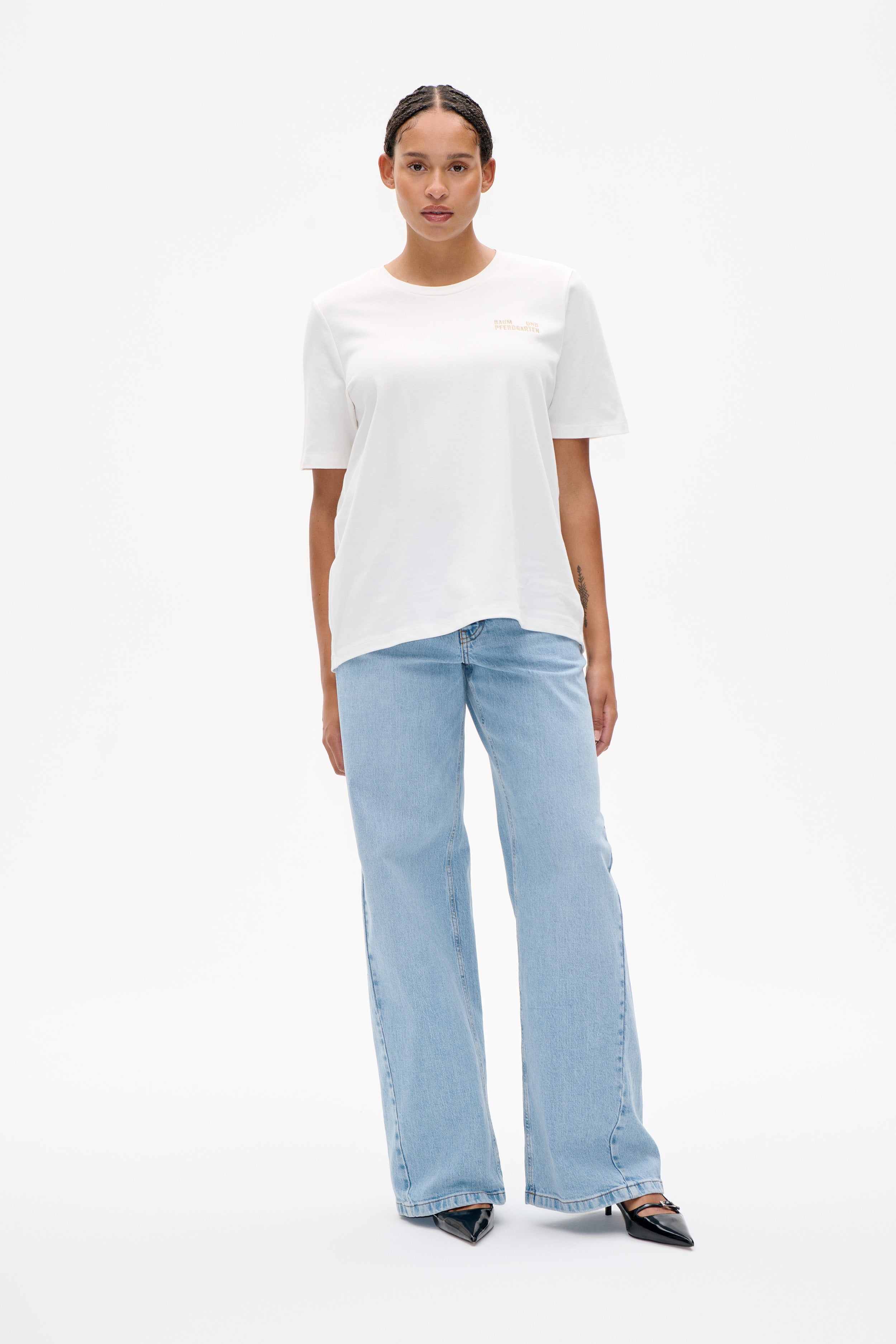 24322_1069_1.jpg media file