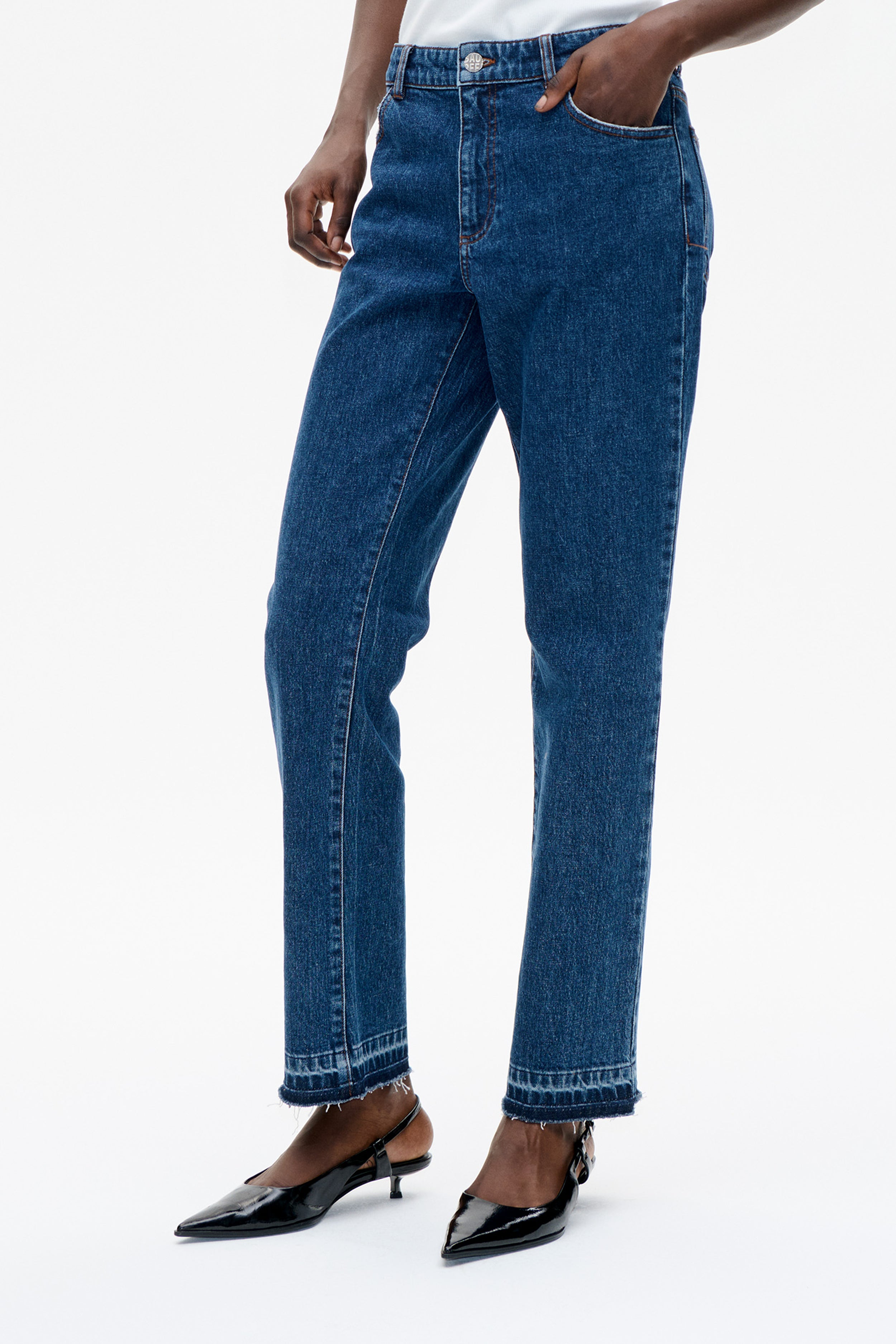 24331_7864_DETAIL.png media file