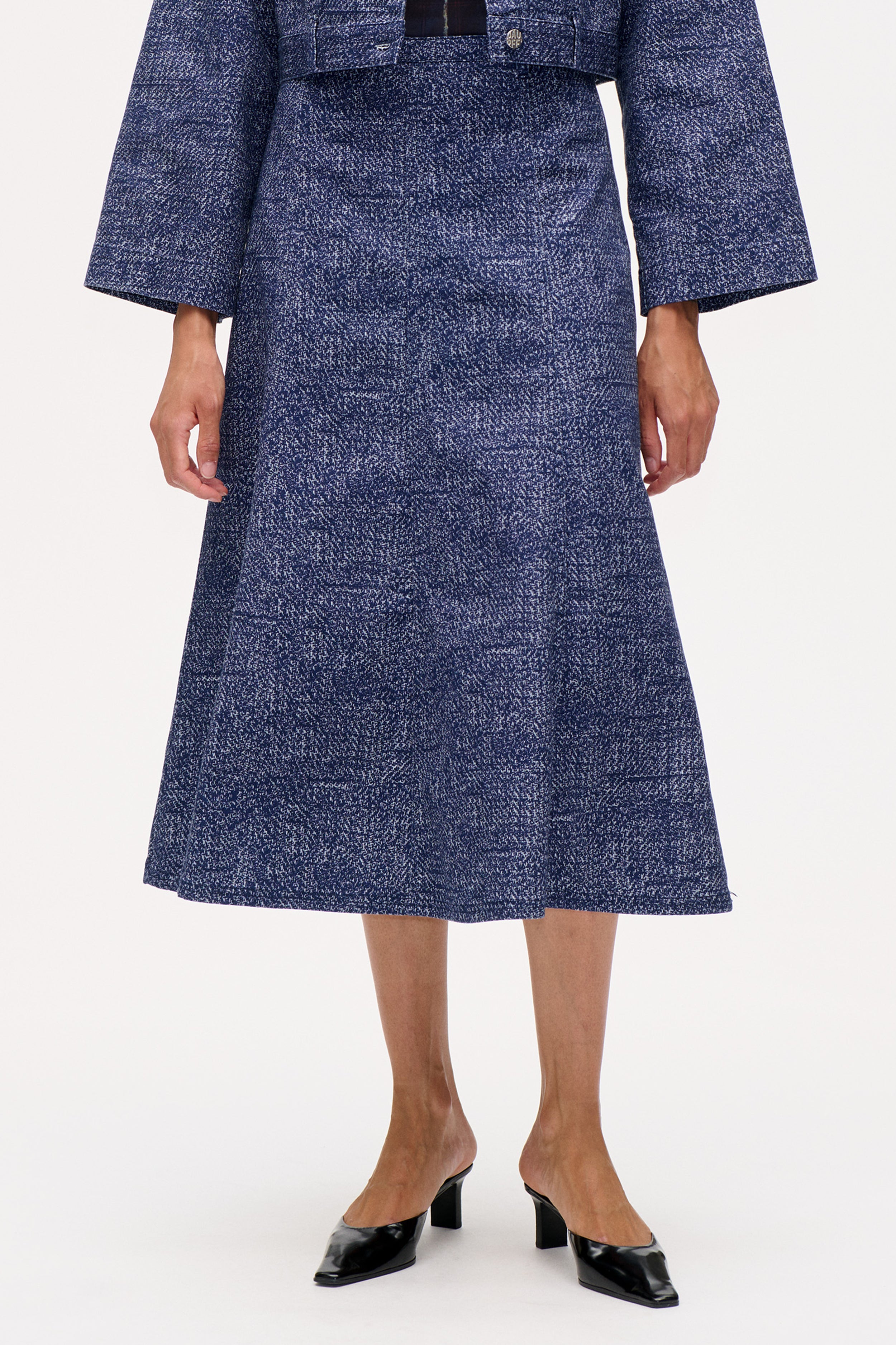 24367_7557_DETAIL.png media file