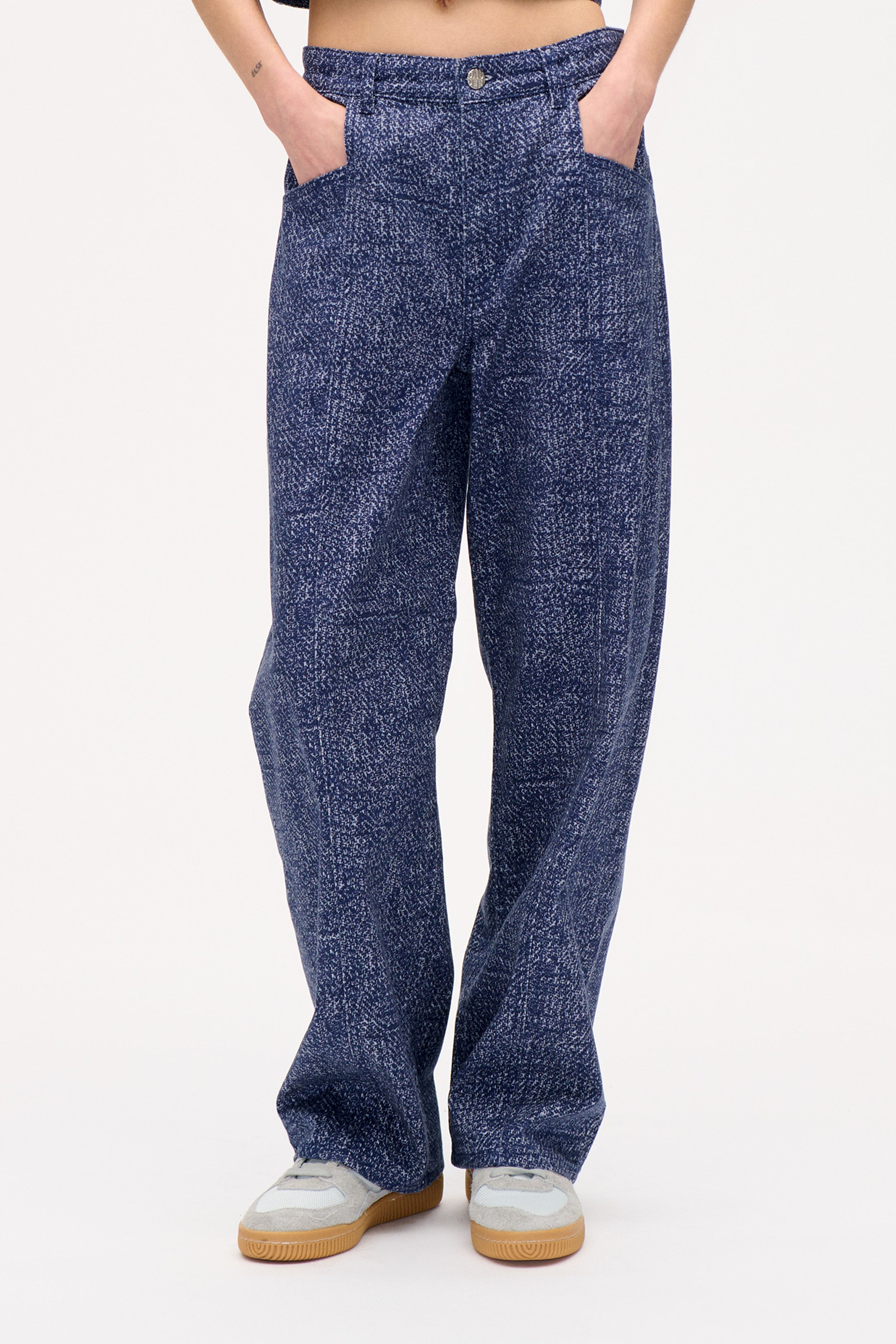 24379_7557_DETAIL.png media file