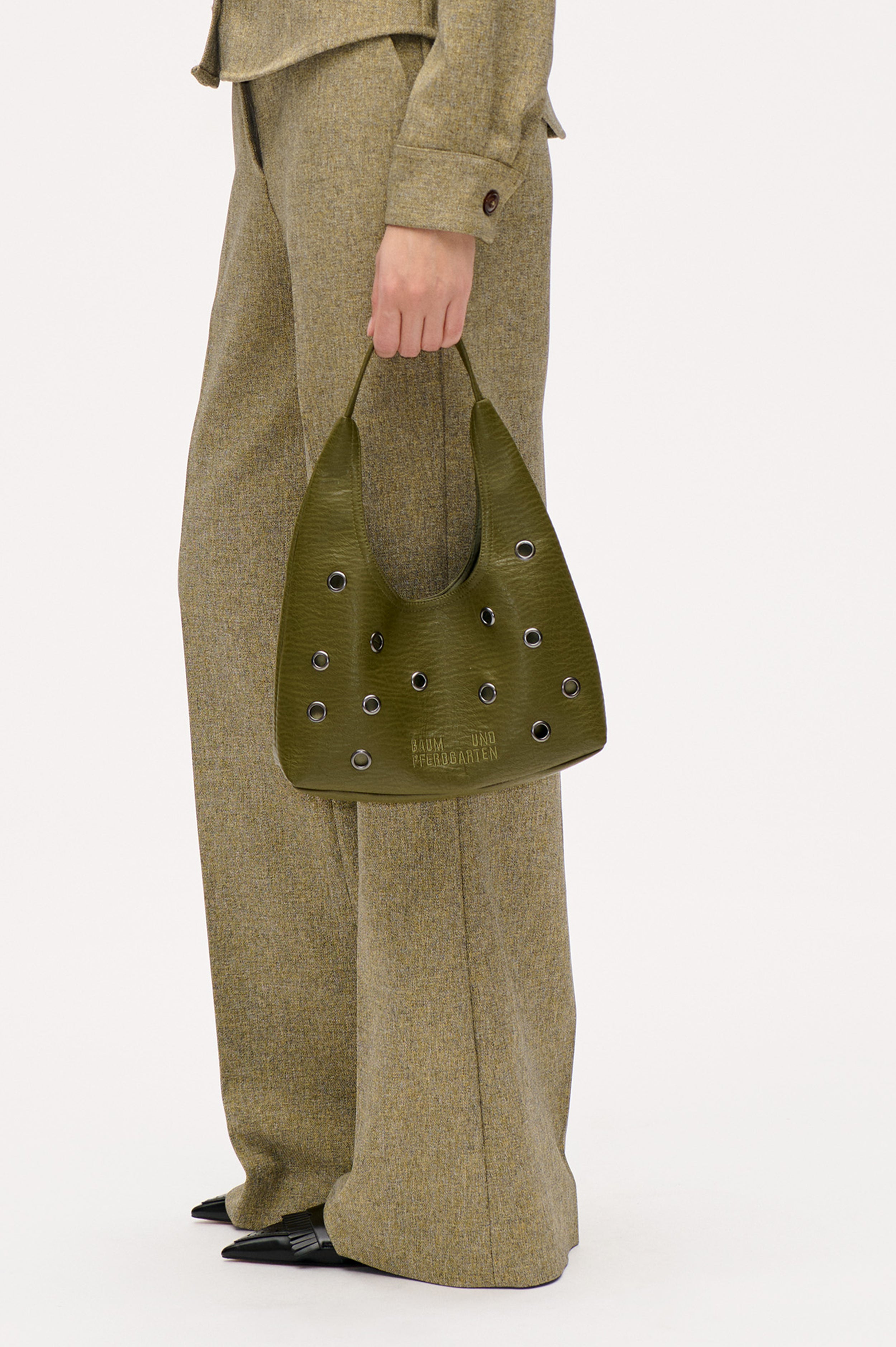 24482_5040_DETAIL.png media file