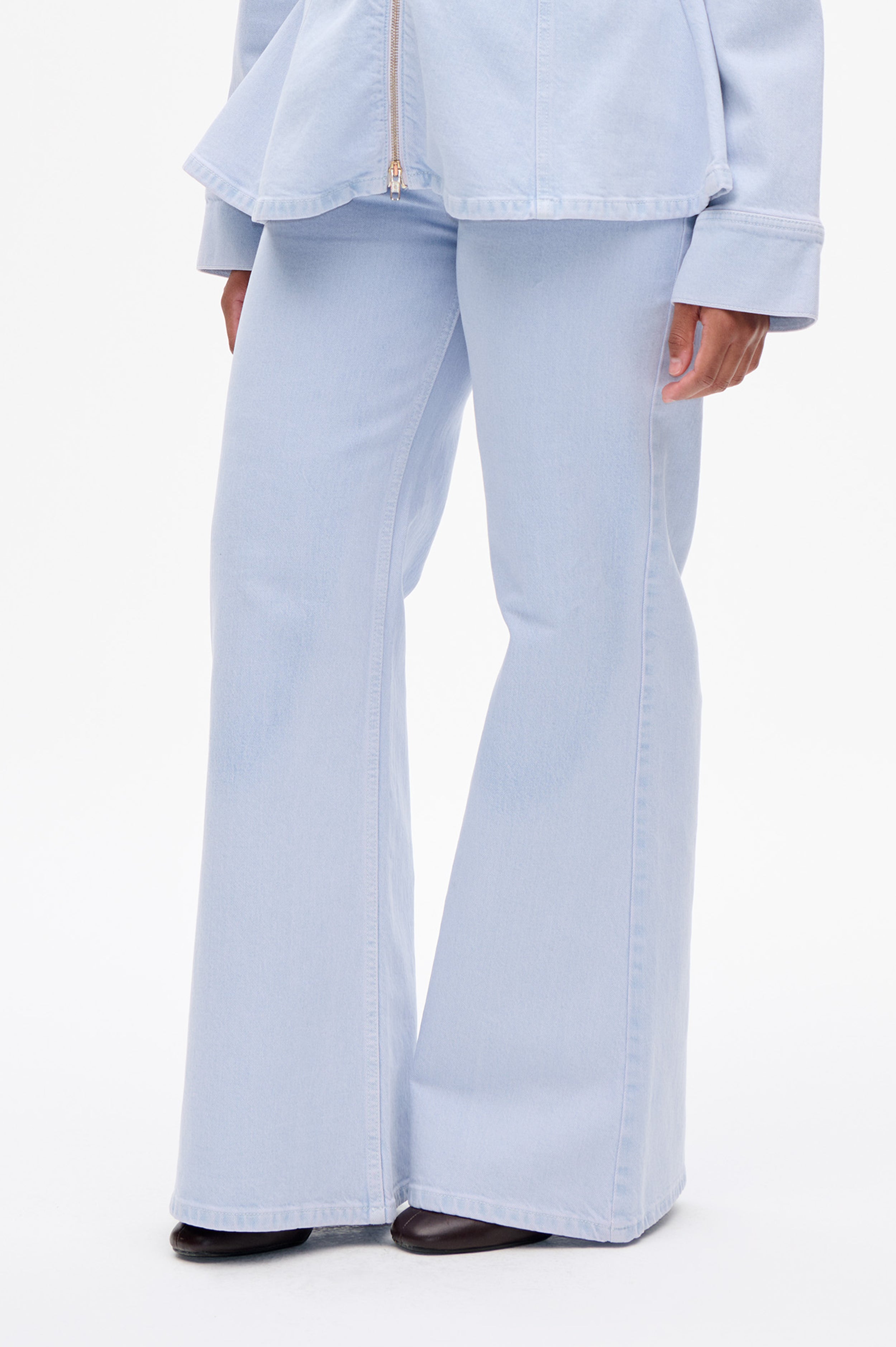 24762_7576_DETAIL.png mediefil