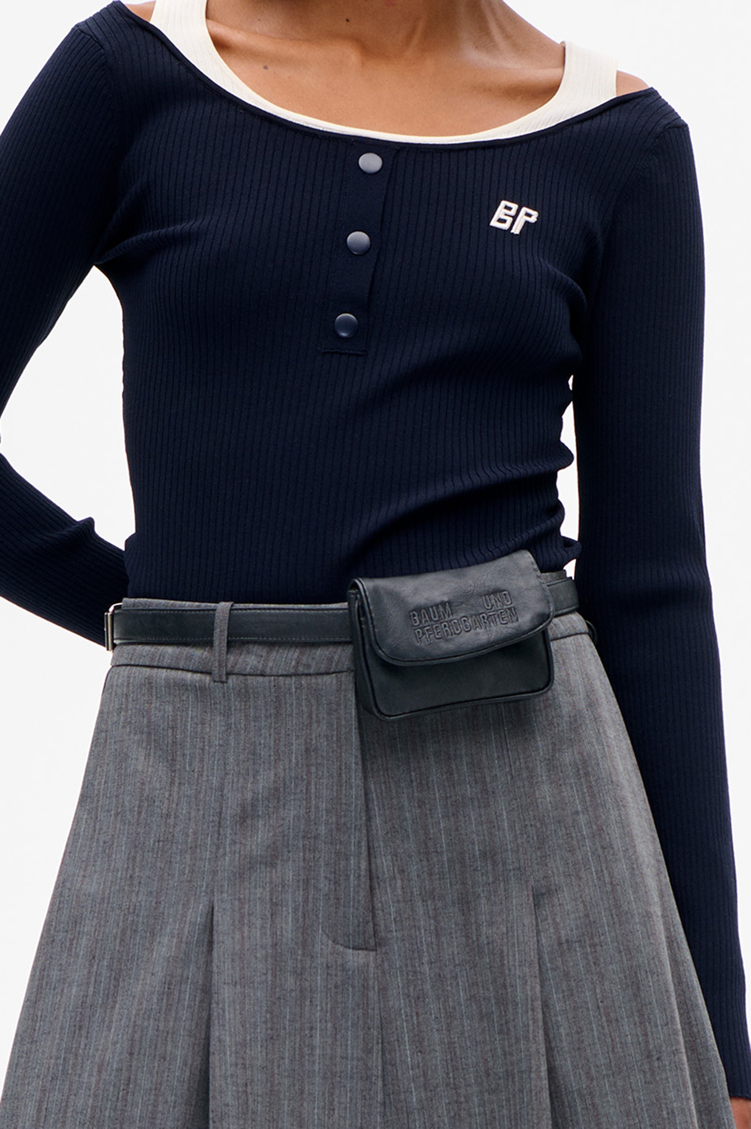 24831_7051_DETAIL.png mediefil