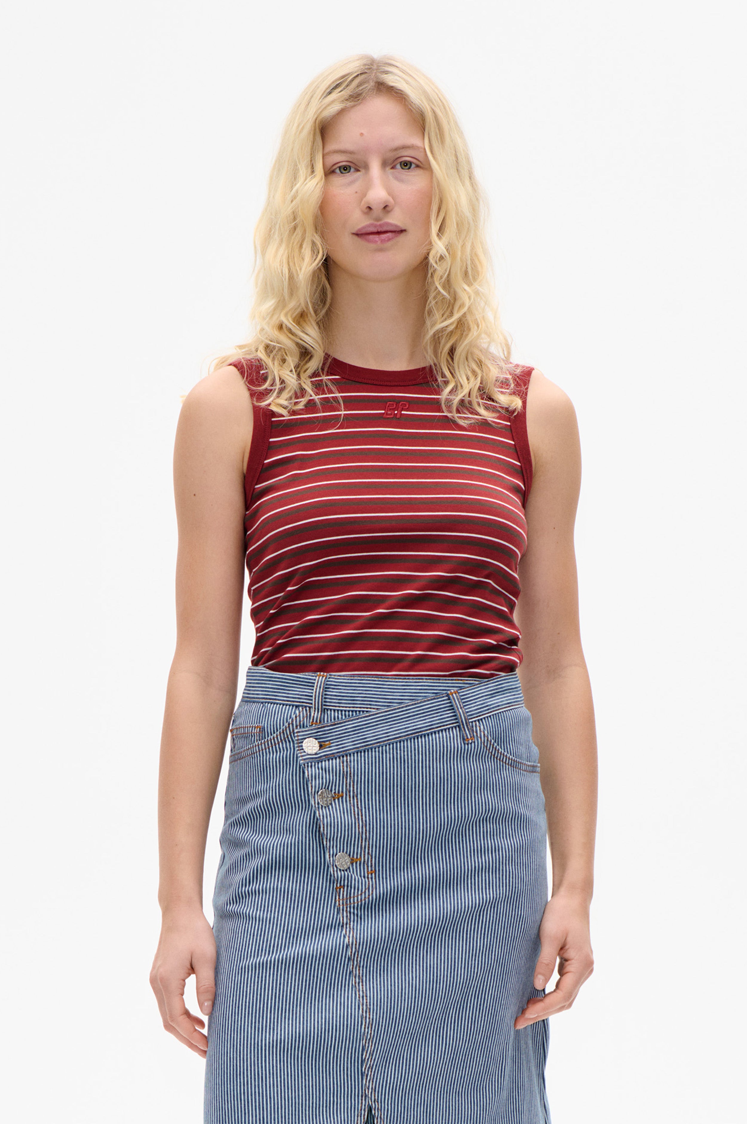 24950_4049_CROP.jpg mediefil