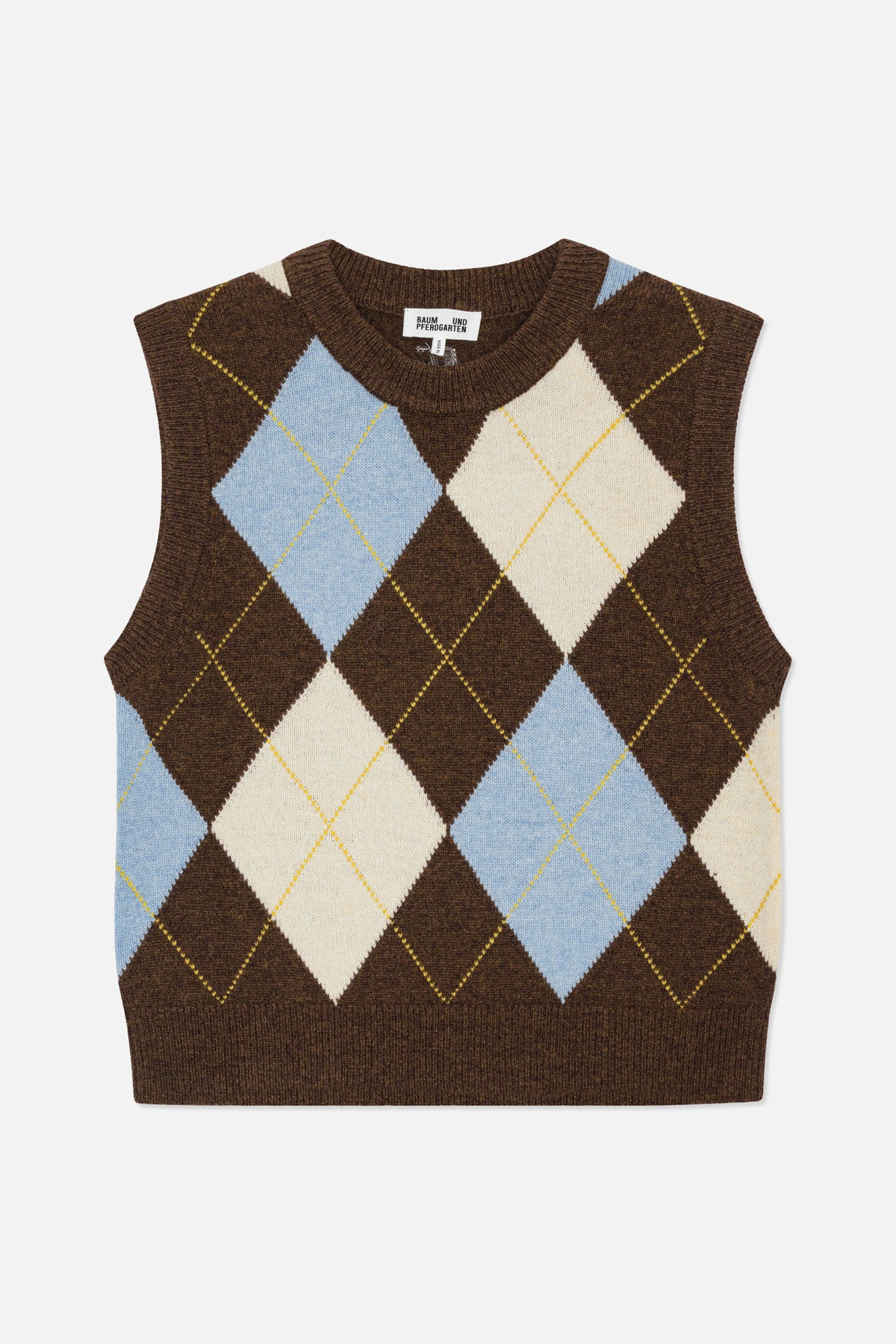 Forfra: en brun, strikket sweatervest uden ærmer med blå og cremefarvede argyle-ruder og gule syninger.