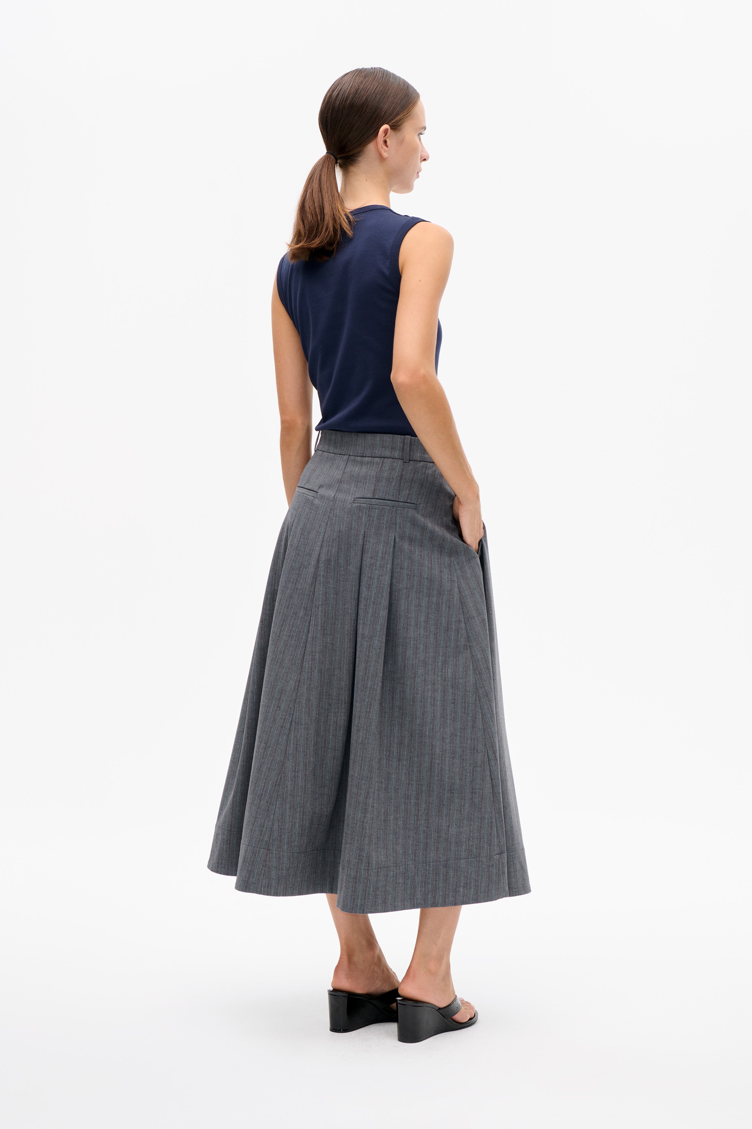 24757_9147_2.jpg media file