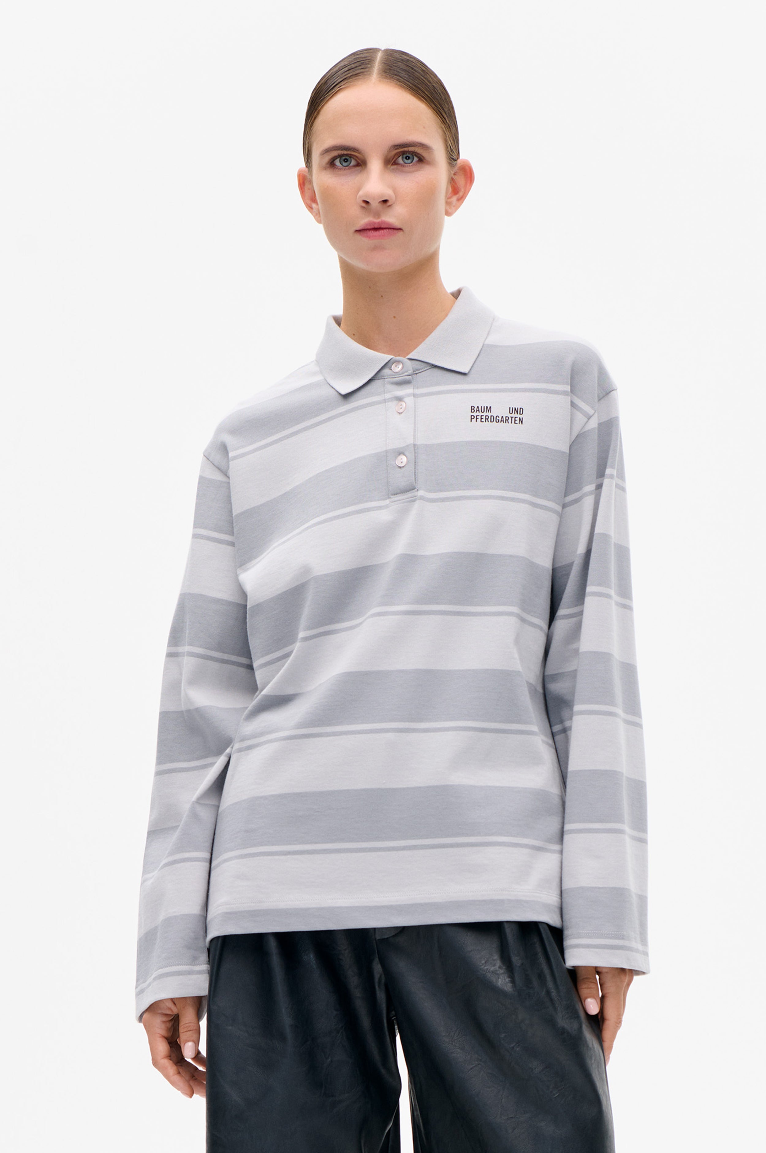 Shop JEANNE TOP i Grey Polo Stripes | Hurtig levering
