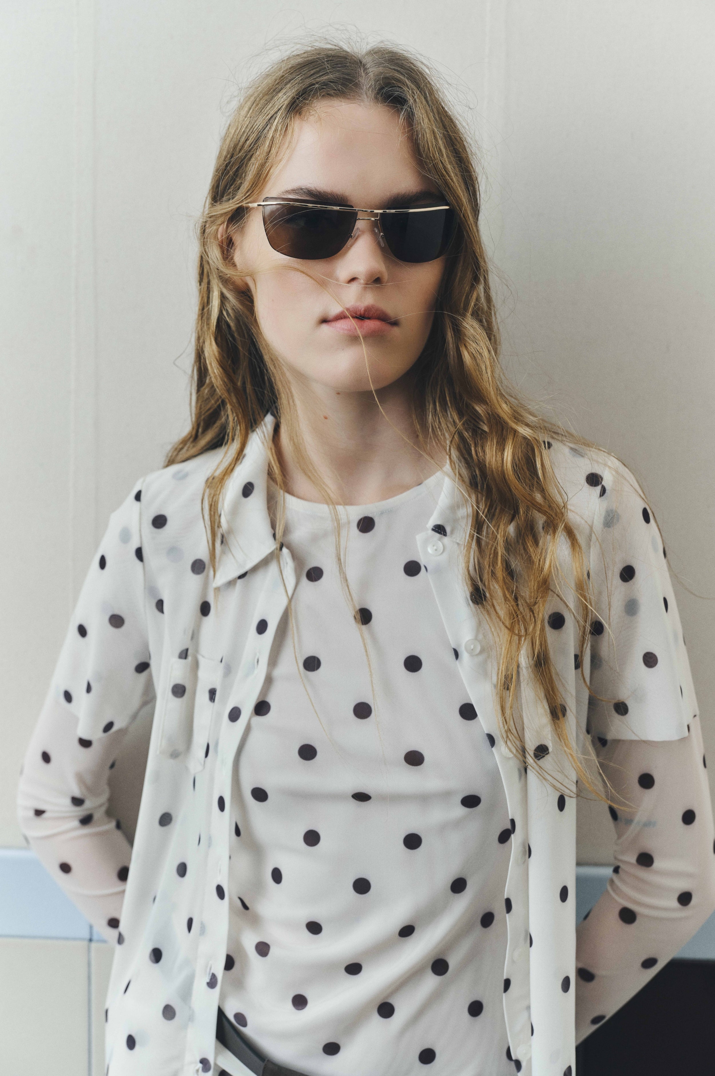 JODIE bluse | egret creme prikket