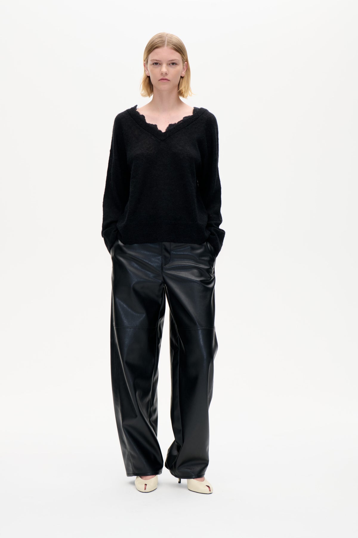 CAMMIEL SWEATER | Sort